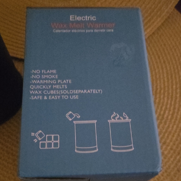 Elegant Black Electric Lantern with Hummingbird Design. 3 Pack Scented Wax Cubes - Picture 3 of 8